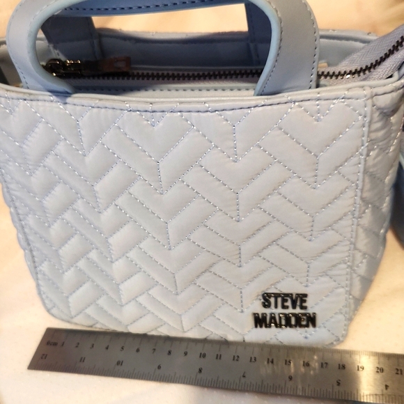 Steve Madden Quilt Handbag. Blue. - Picture 16 of 16